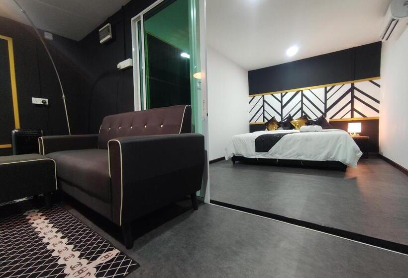 סוויטה אקזקיוטיב, The Sky Inn