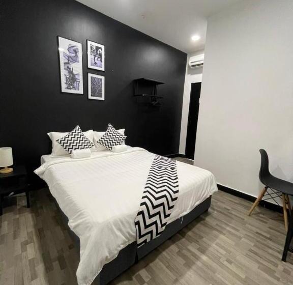 חדר סטנדרט עם מרפסת, The Sky Inn