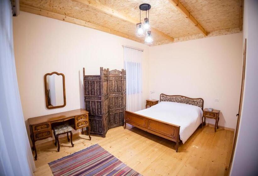 غرفة عائلية, Stepsa Guest House