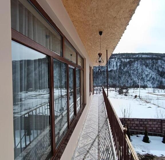 غرفة عائلية, Stepsa Guest House