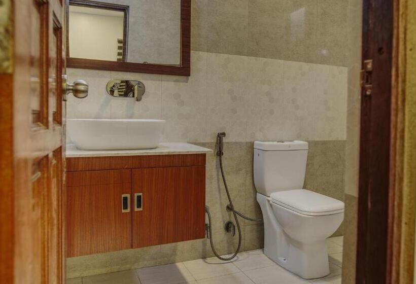 اتاق استاندارد با چشم‌انداز باغ, Manta Sky Inn