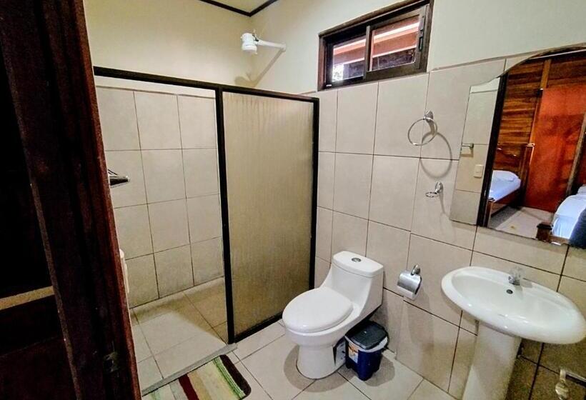 غرفة عائلية, Cabinas Río Frío