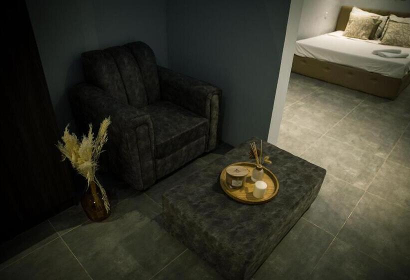 اتاق استاندارد, The Shelter Abidjan