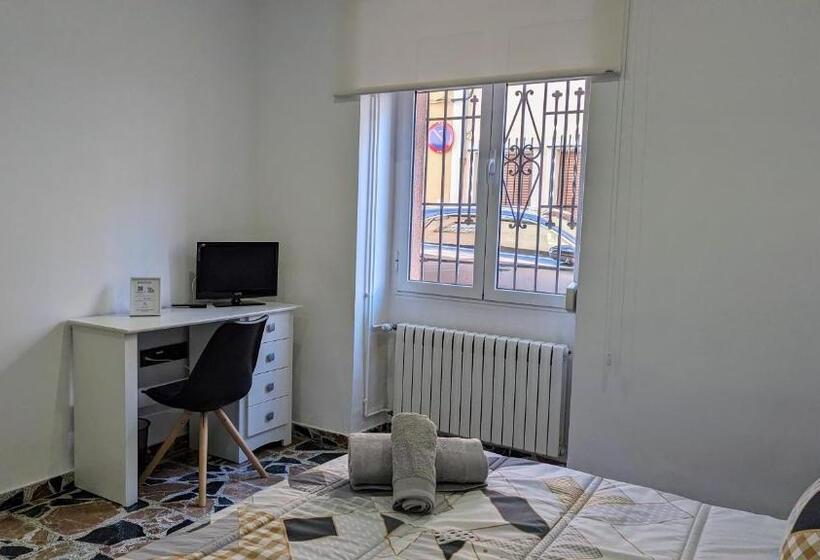 غرفة قياسية, Casa Clari