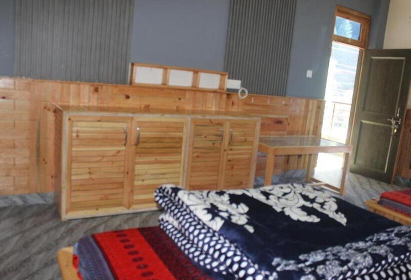 اتاق استاندارد با تخت بزرگ, Destination Of Choj