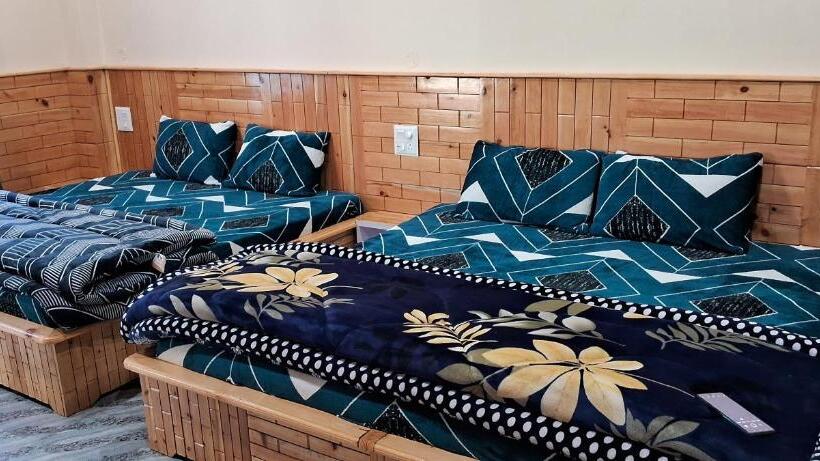 اتاق استاندارد با تخت بزرگ, Destination Of Choj