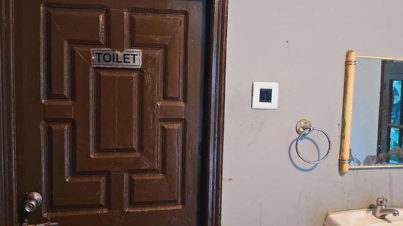 اتاق استاندارد با سرویس بهداشتی مشترک, Destination Of Choj