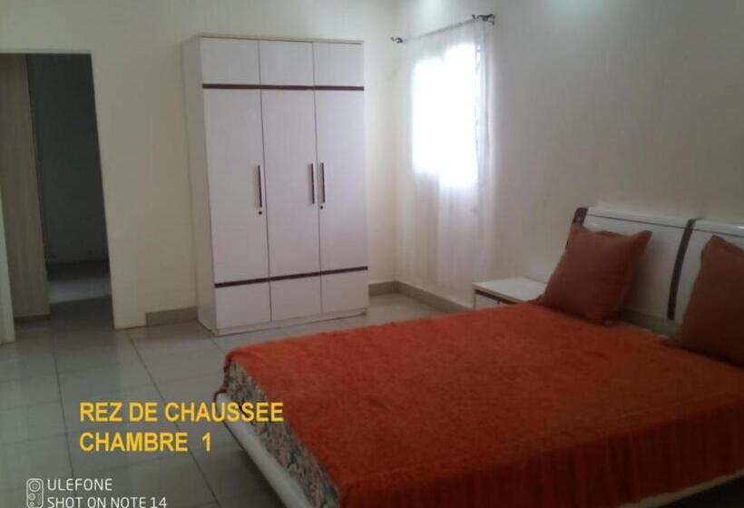 اتاق لوکس, Villa Spirou