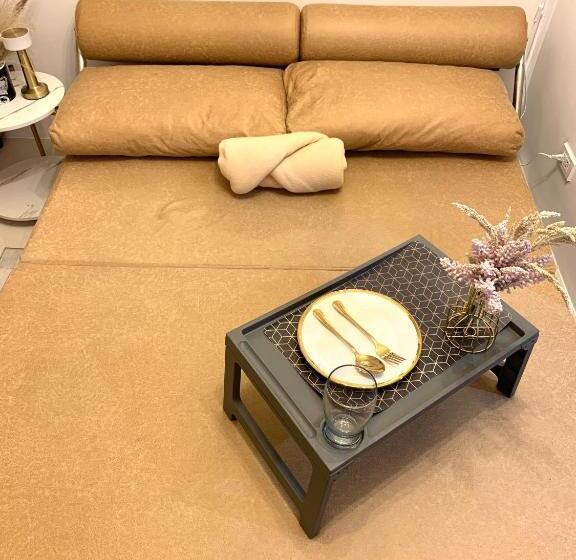 スタンダードスタジオ, Casa Mia Dos By J Sm North