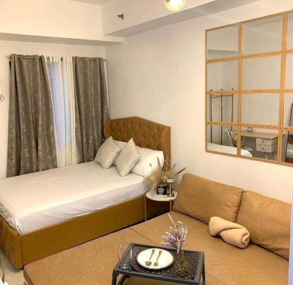 スタンダードスタジオ, Casa Mia Dos By J Sm North