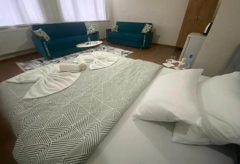 Standard-huone Puutarhanäkymä, Eylül Suit Otel