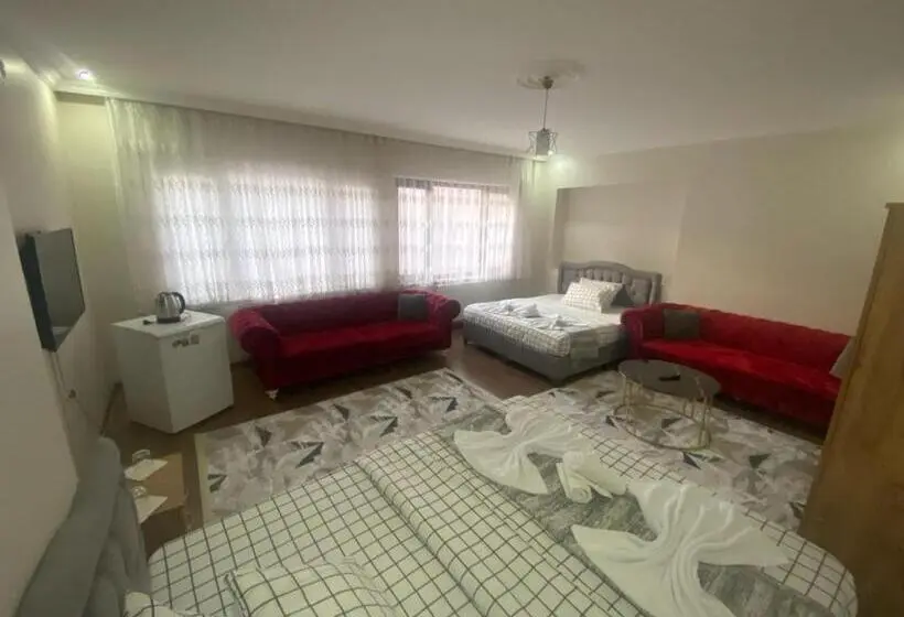 Standard Neljän Hengen Huone Puutarhanäkymä, Eylül Suit Otel