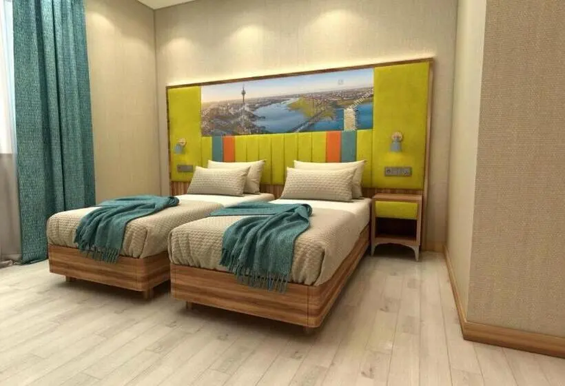اتاق سوپریور با تخت بزرگ, Friends Hotel Düsseldorf Airport Ratingen