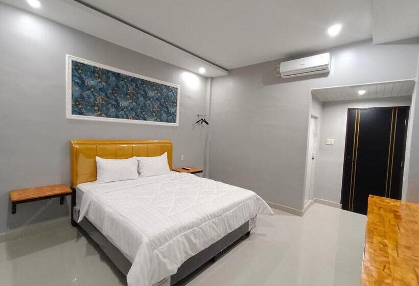 חדר דחוקס עם מיטת קינג, Grand Mulia Hotel Kisaran