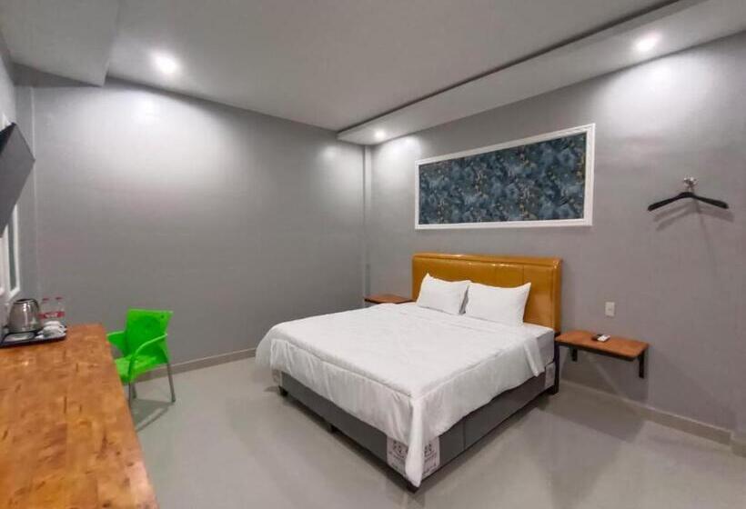 חדר דחוקס עם מיטת קינג, Grand Mulia Hotel Kisaran