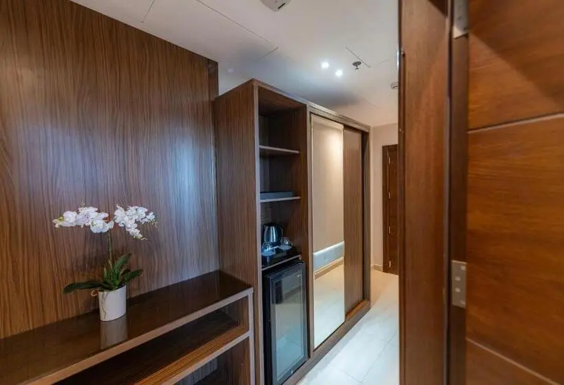 Deluxe Suite King Bed, كورال ريف