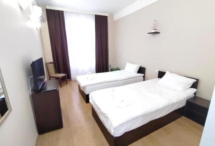 スタンダードルーム, хотел приятели