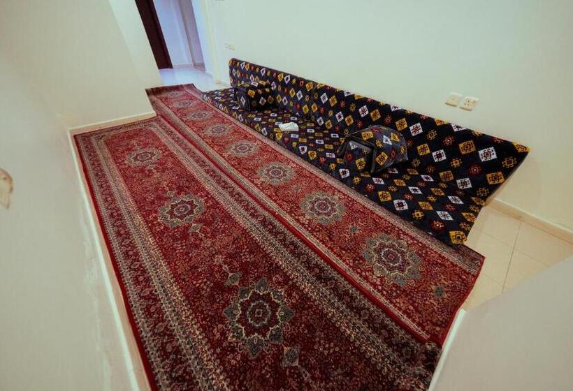 اتاق سوپریور خانوادگی, Al Khulafa Silver By Tera