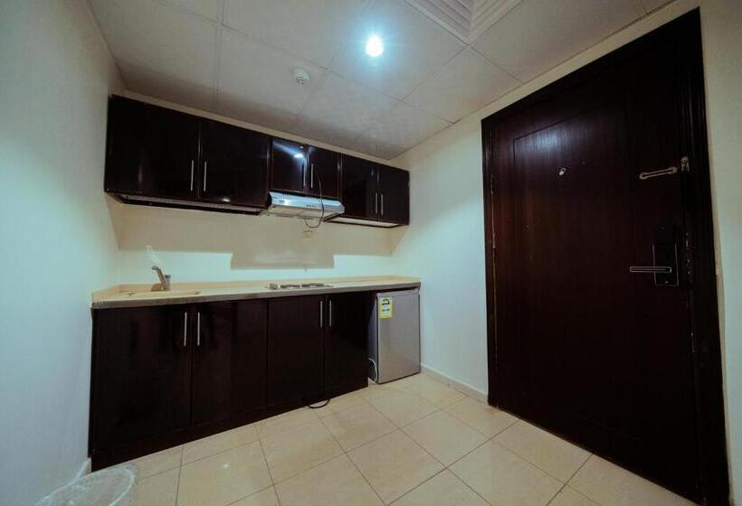 اتاق سوپریور خانوادگی, Al Khulafa Silver By Tera