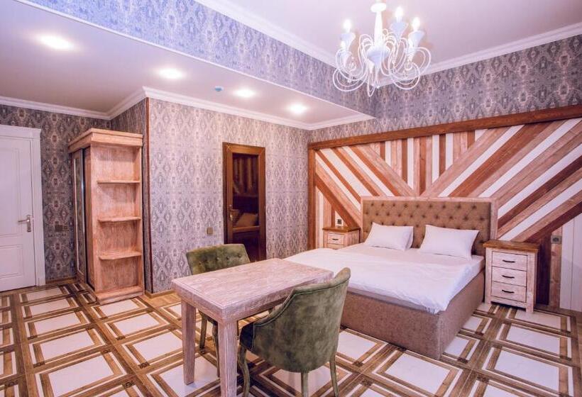 اتاق لوکس با بالکن, Aynur Qala Resort