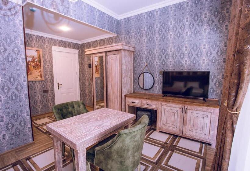 اتاق لوکس با بالکن, Aynur Qala Resort