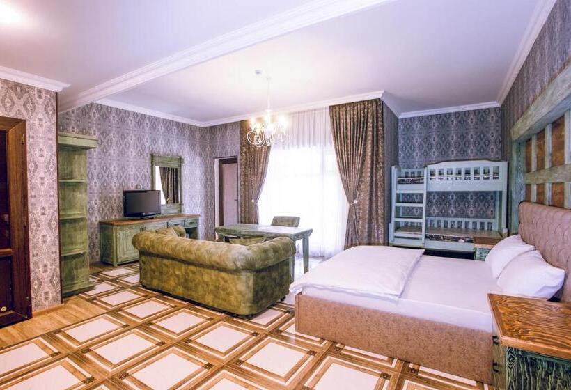 اتاق خانوادگی, Aynur Qala Resort