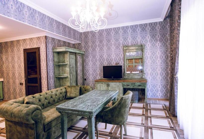 اتاق خانوادگی, Aynur Qala Resort