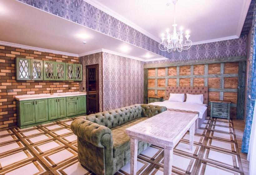 سوییت با چشم‌انداز کوه, Aynur Qala Resort