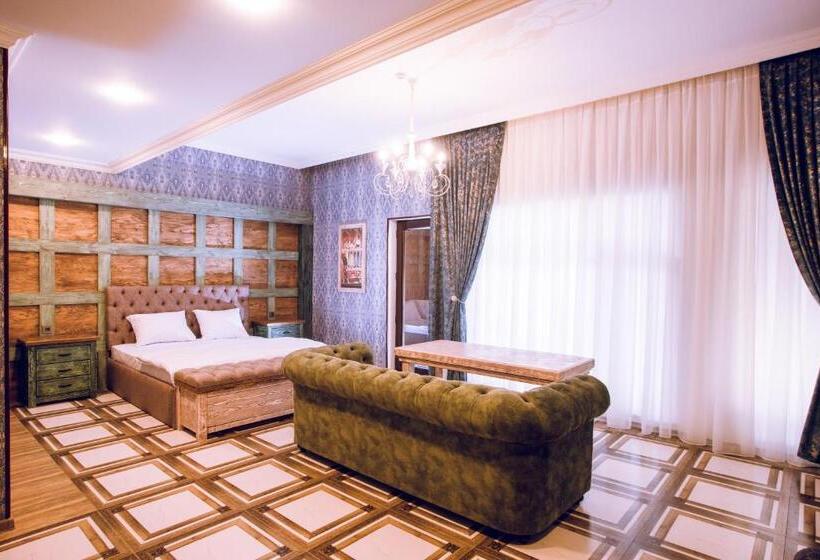 سوییت با چشم‌انداز کوه, Aynur Qala Resort