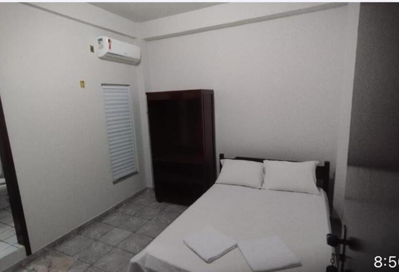 标准单人间, Central