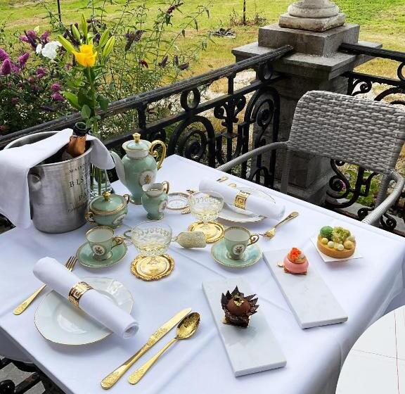 스탠다드 룸 킹사이즈 침대, Chateau Morreau