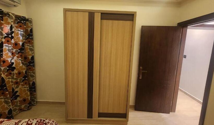 آپارتمان 1 خوابه با تراس, Discover Inn