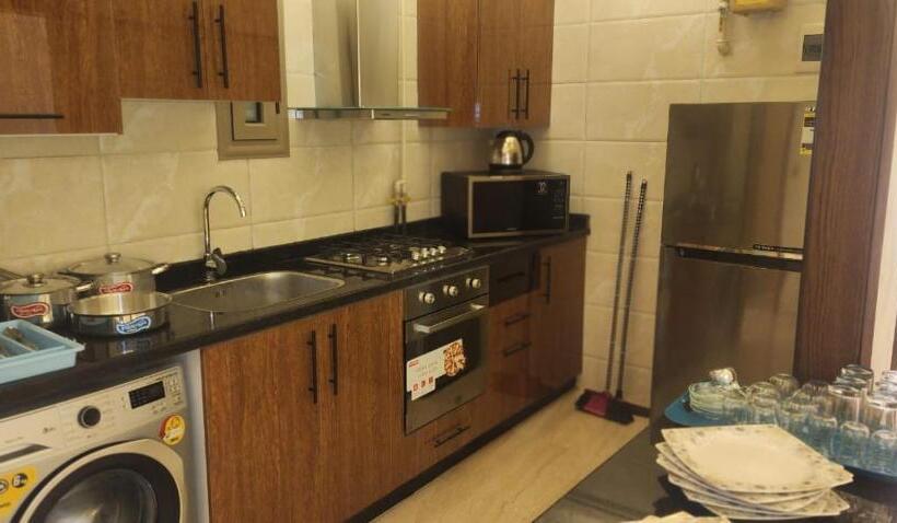 آپارتمان 1 خوابه با تراس, Discover Inn