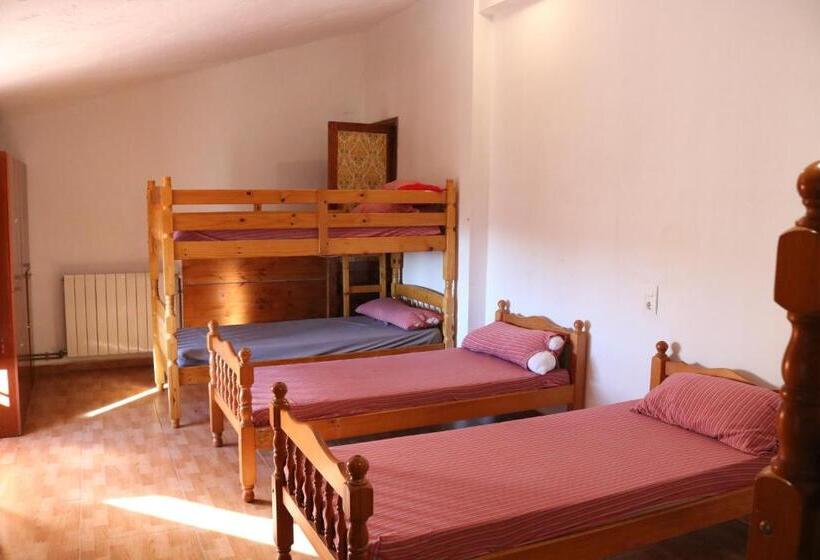 غرفة عائلية, El Regajo