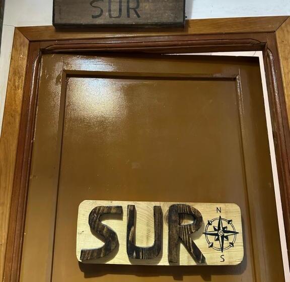 غرفة عائلية, El Regajo