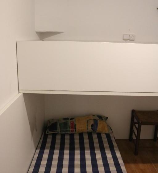 غرفة قياسية, El Regajo