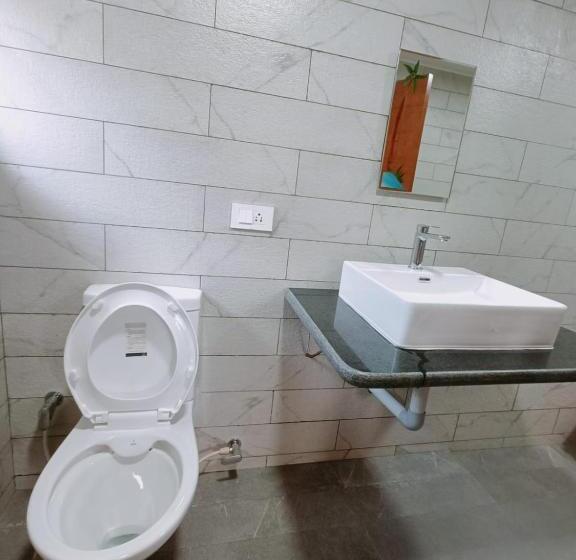سوییت با چشم‌انداز کوه, Rs Family Stay