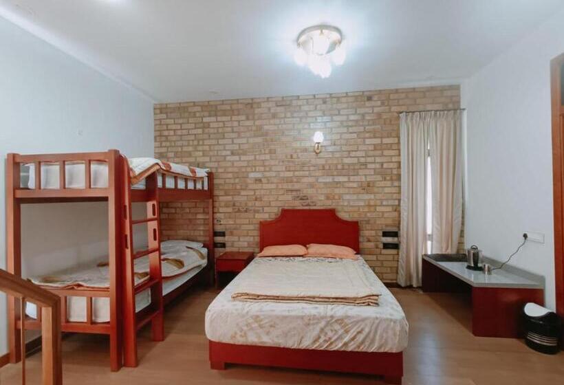 اتاق لوکس, Rs Family Stay
