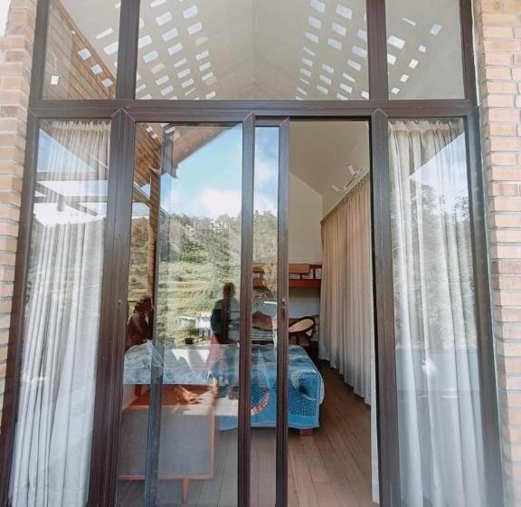 バルコニー付きデラックスルーム, Rs Family Stay