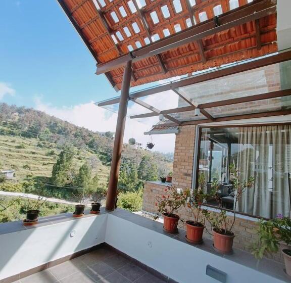 バルコニー付きデラックスルーム, Rs Family Stay