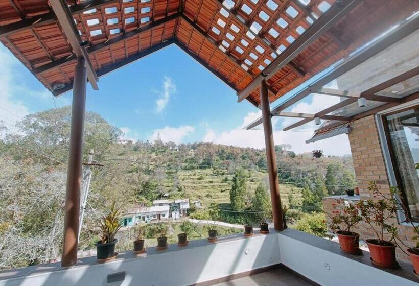 バルコニー付きデラックスルーム, Rs Family Stay