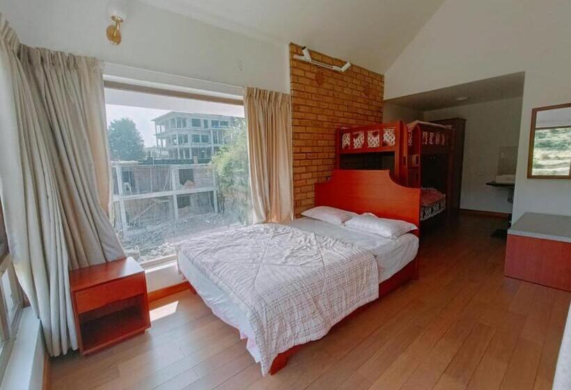 マウンテンビュースタンダードルーム, Rs Family Stay