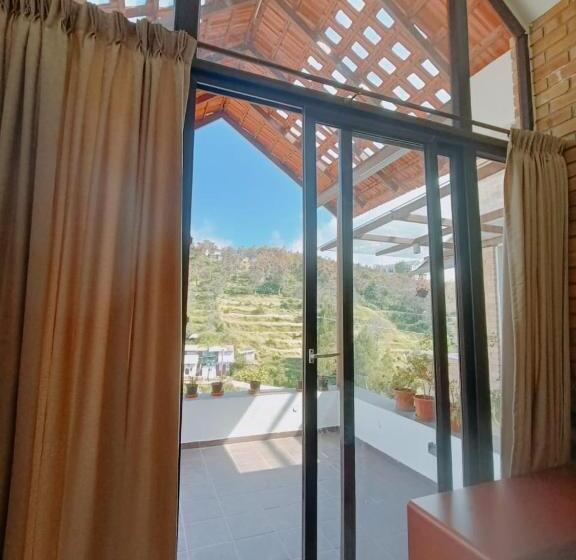 バルコニー付きデラックスルーム, Rs Family Stay