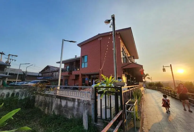 ファミリールーム, Suksomboon