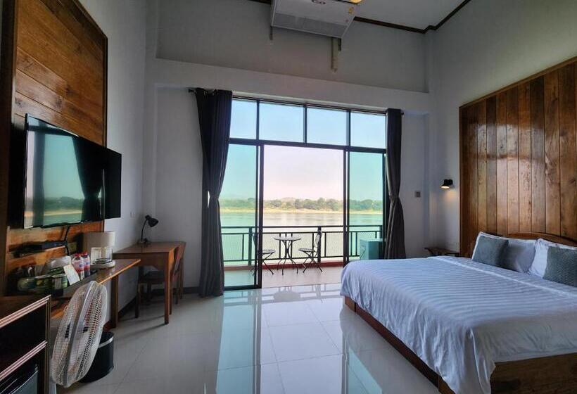 家庭间, Suksomboon