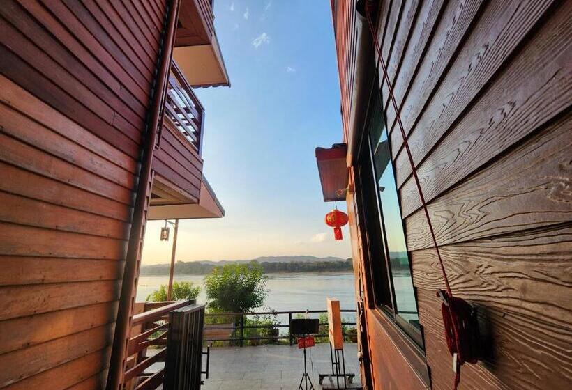 家庭间, Suksomboon