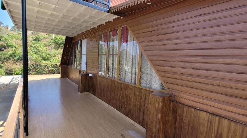 Номер Стандарт Вид на Горы, Cave Castle Panchalimedu