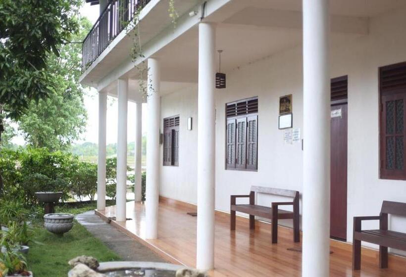 Номер Economy, Gamini  S Place