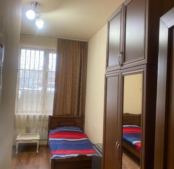 싱글 기본룸, Mama Hostel