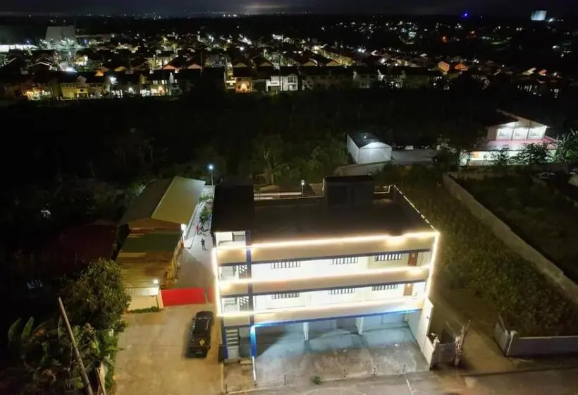 Talo 3 Makuuhuonetta, Caishen Apartelle 301